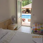 Makri *