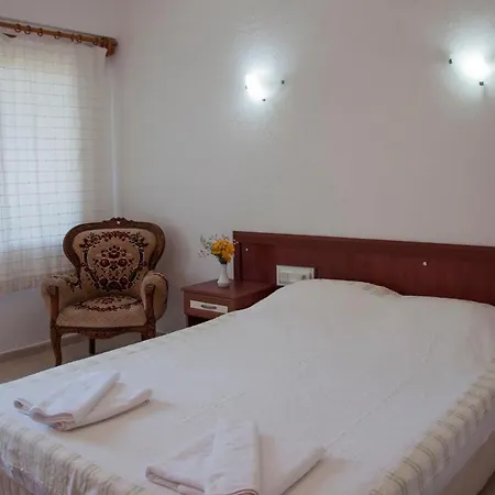 Makri Hostel *